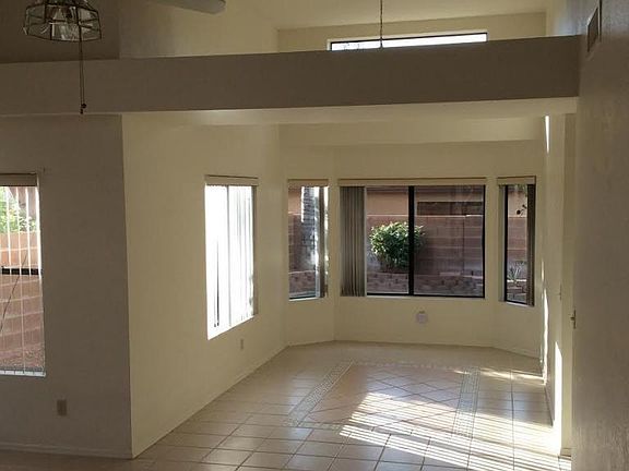 5th image of 3075 W Country Meadow Dr