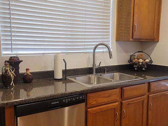 5th image of 2906 E Brookwood Court