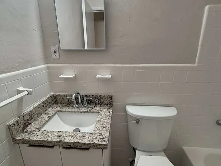 381 Sharar Ave — Photo 3