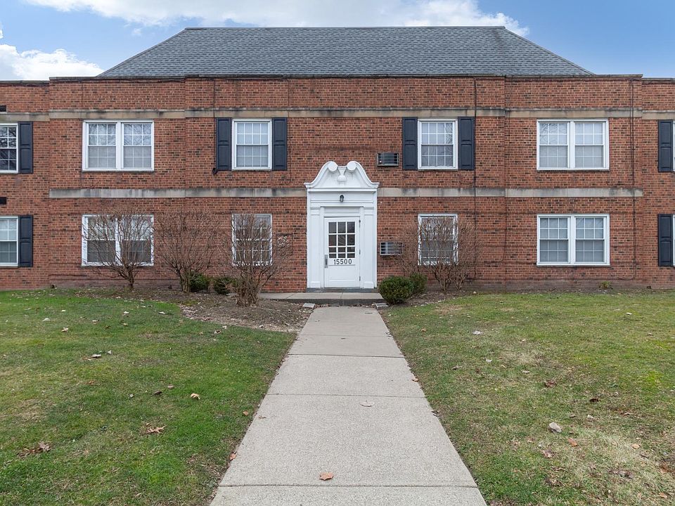 1st image of 15500 Van Aken Blvd
