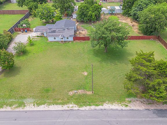 2nd image of 816 Balkan Ln