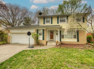 17575 Roseland Blvd, Lathrup Village, MI 48076