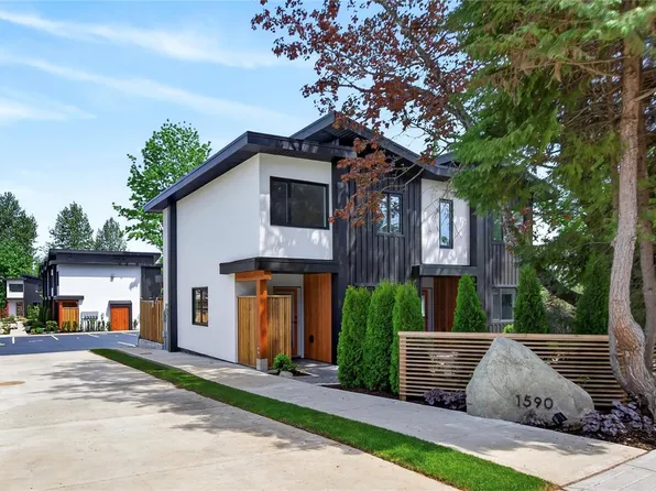 1590 Piercy Ave #6, Courtenay, BC V9N 3E9
