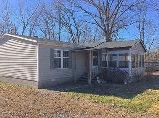 911 W 5th St, Johnston City, IL 62951