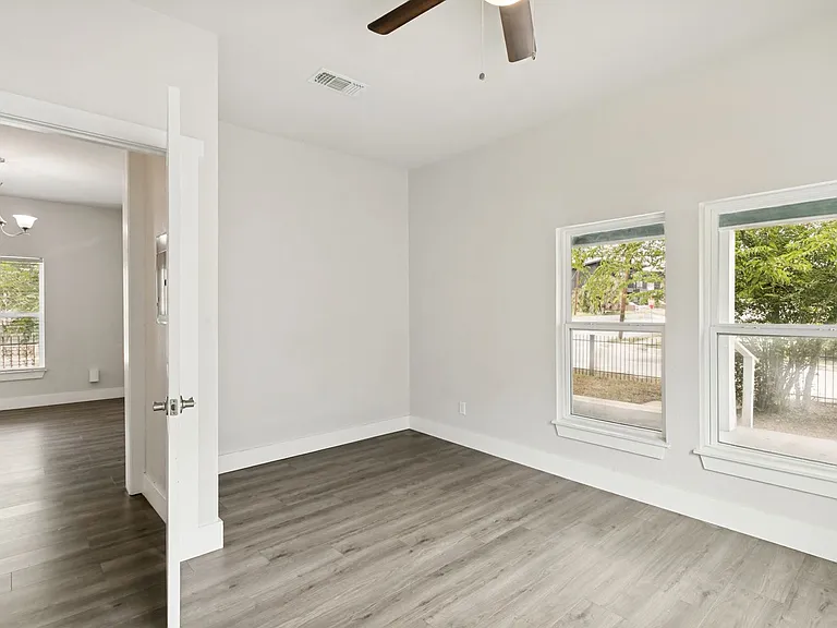 1201 S Palmetto — Photo 17