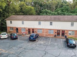 1051 3rd St SE #1059, Hickory, NC 28602
