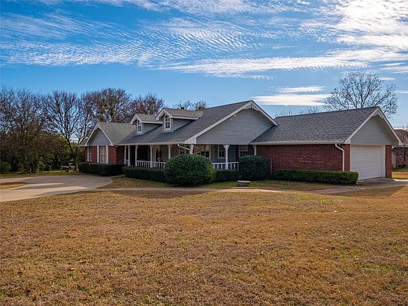 5th image of 1902 W Spanish Oak Dr