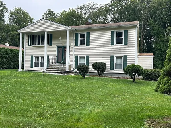 47 Orchard Ave, Johnston, RI 02919