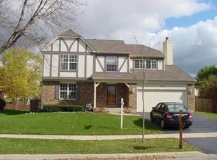 1093 Brighton Dr, Carol Stream, IL 60188