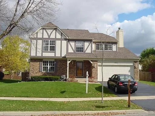 1093 Brighton Dr photo 1