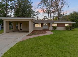 902 NE 17th Ter, Ocala, FL 34470