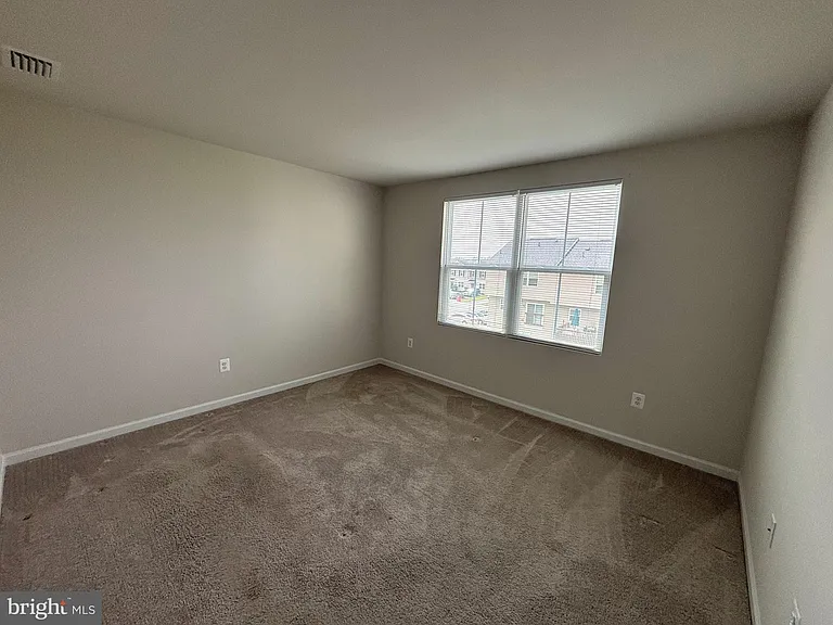 57 Sebago Pl — Photo 6