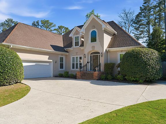 2nd image of 3557 Chippenham Dr