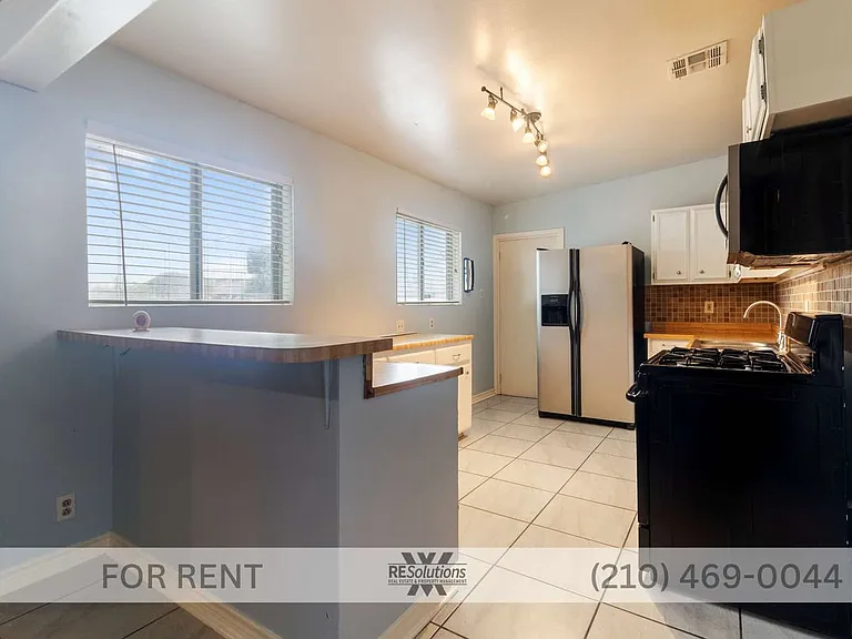 800 Brooks Ave — Photo 12