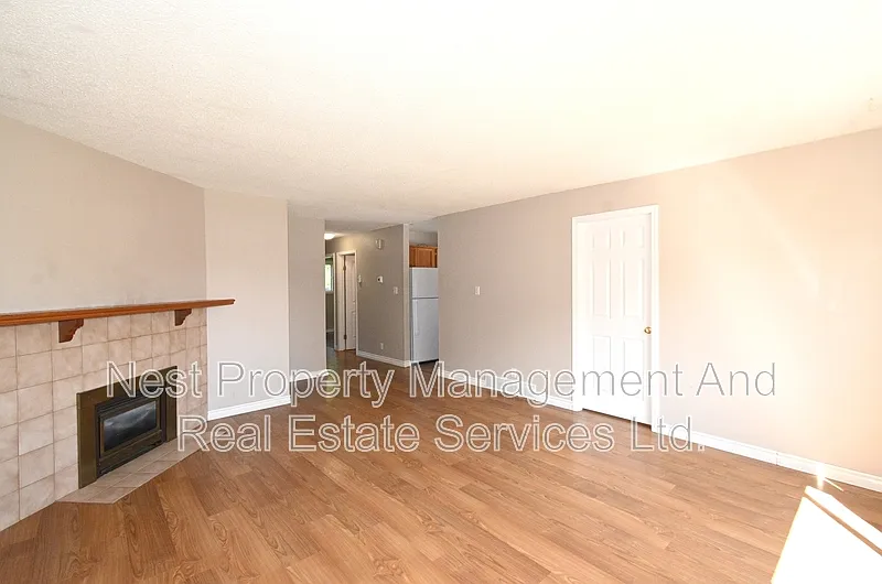 3 bed, 1.0 bath, $1,595 — Photo 3