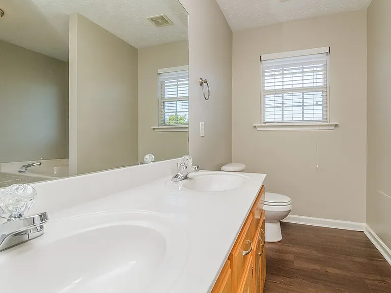 7835 Rainey Dr — Photo 17