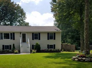 4 Center Dr, Dover, NH 03820