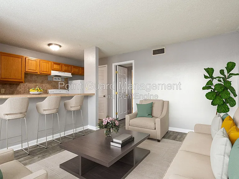 2228 S Oliver Ave — Photo 3