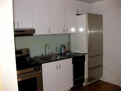 4th image of 23 E 81st St #7/8