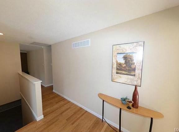 4th image of 601 Lalor Dr