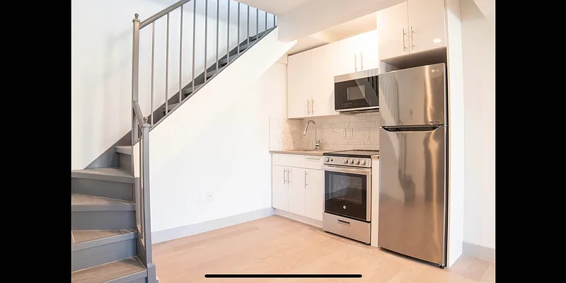 Rented by Delmark Realty LLC | media 59