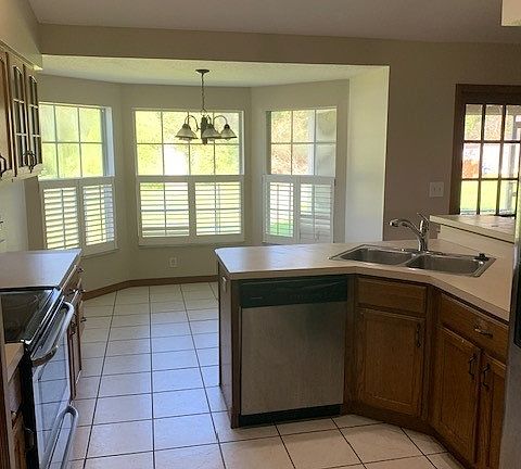 2nd image of 2364 Sweetwater Blvd