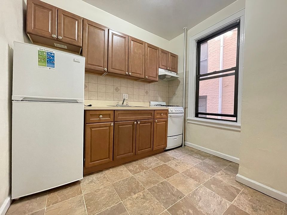 1st image of 25-39 33rd St #1