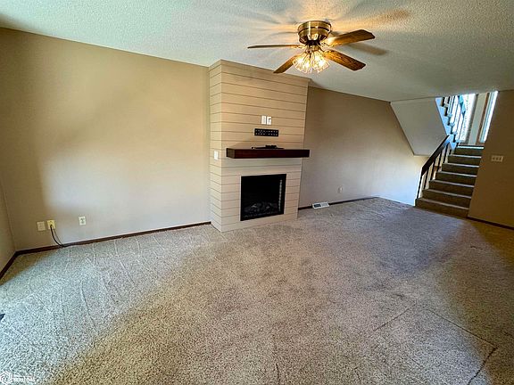 3rd image of 1201 N Clark St #3A