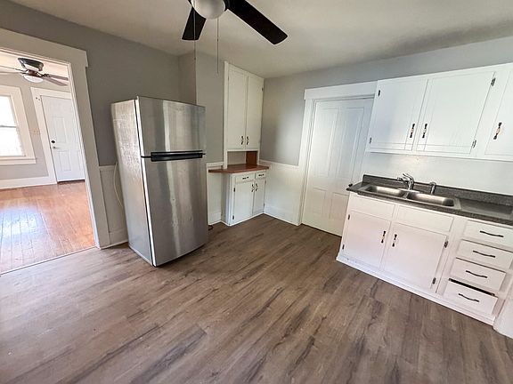 3rd image of 2106 W Webster Street