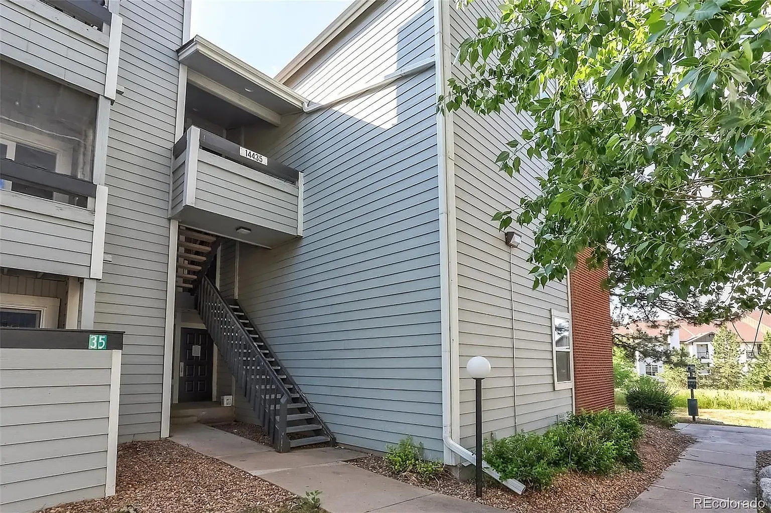 2 bed, 1000 sqft, $2,100 — Photo 3