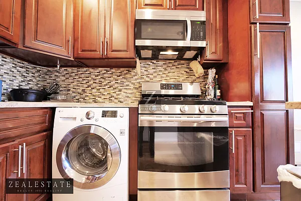 Rented by ZealEstate Group Inc | media 6