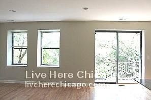 3rd image of 4759 N Maplewood Ave APT 301