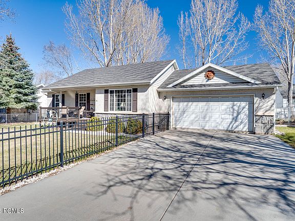 2nd image of 663 E Center St