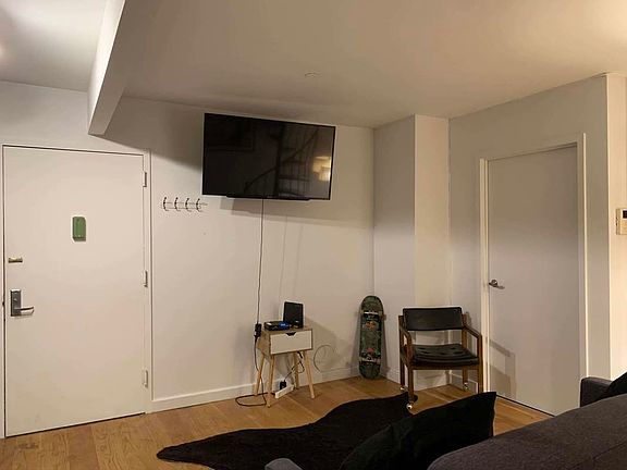 5th image of 276 Stanhope St #5D