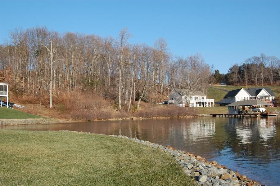 2nd image of 4 Bluewater Dr