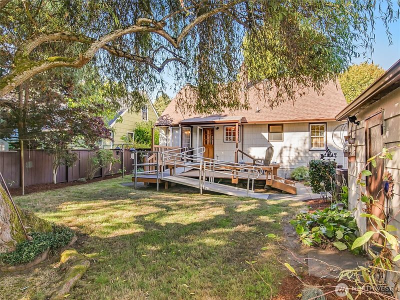5th image of 3007 NW 64th Street