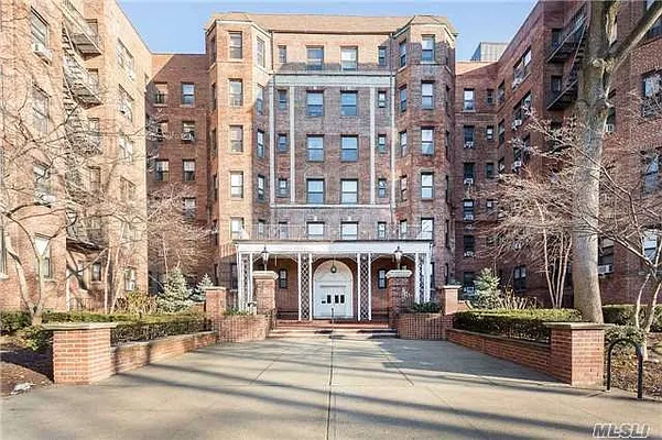 Sold by Prime Realty | media 1