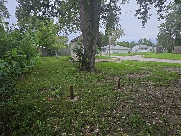 2nd image of 2028 Lay St