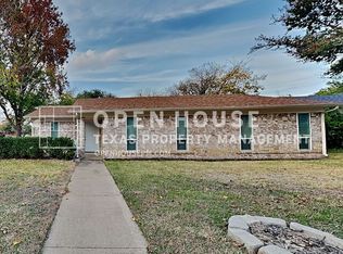 614 Aspenway Cir, Euless, TX 76039
