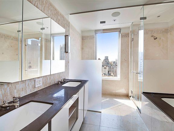 4th image of 255 E 74th St APT 17A