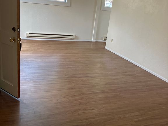 5th image of 3909 N 34th St #6
