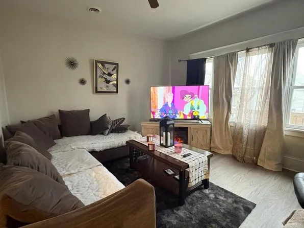 2341 South 12th STREET, Milwaukee, WI 53215