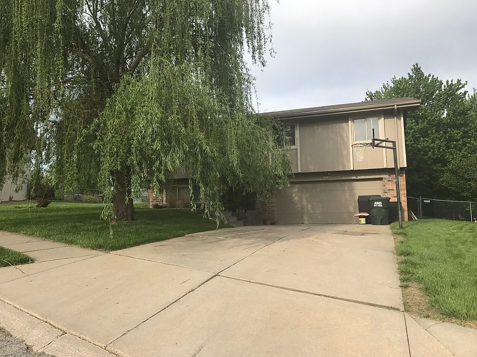 1st image of 8414 S 139th Cir
