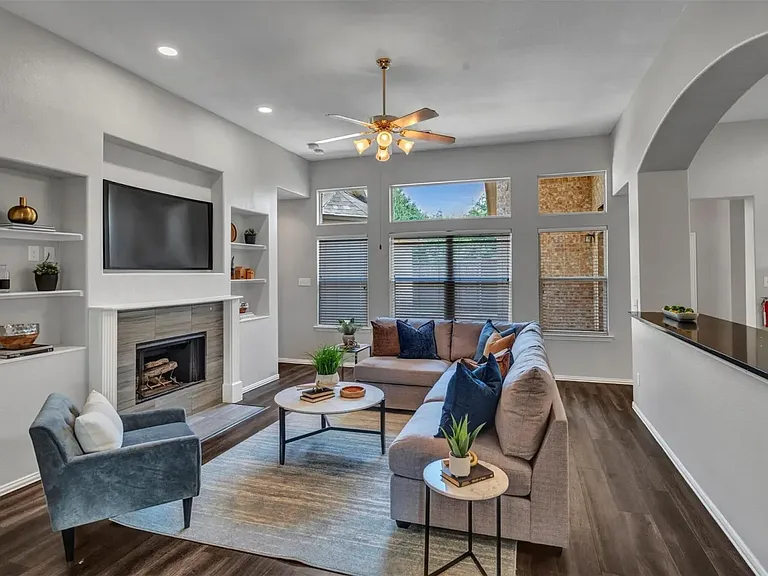 1601 Long Prairie Ct — Photo 16