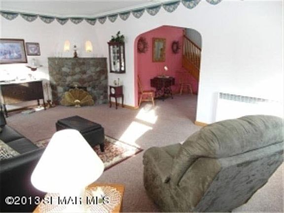 3rd image of 138 Phelps Street