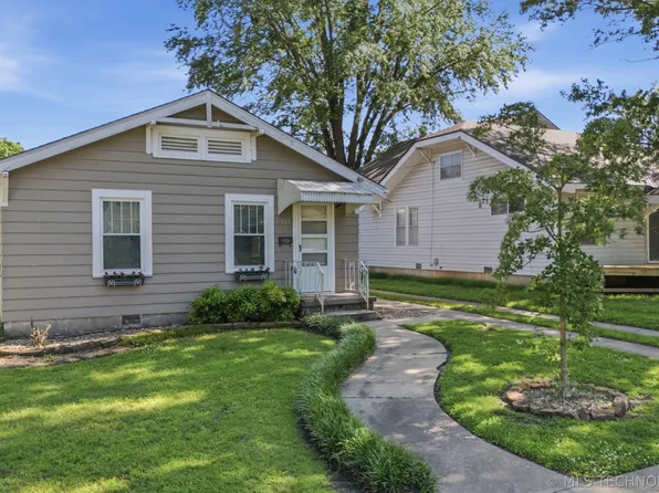 523 E 13th St, Bartlesville, OK 74003