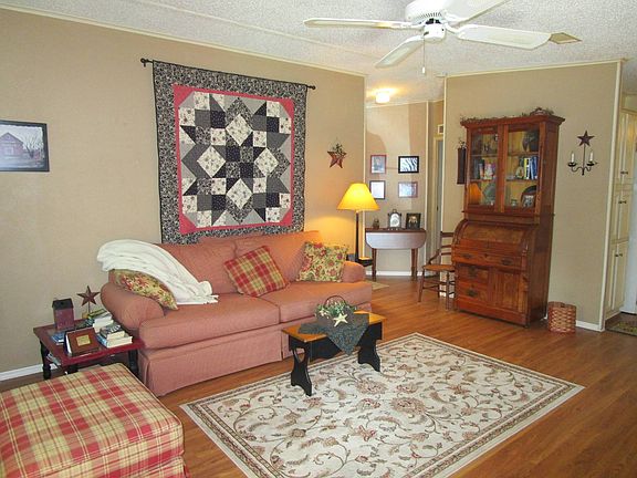 3rd image of 19494 Charleston Cir
