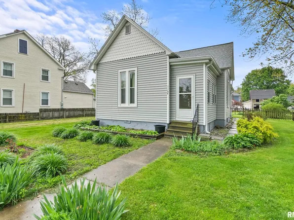 116 E Flagg St, Williamsville, IL 62693