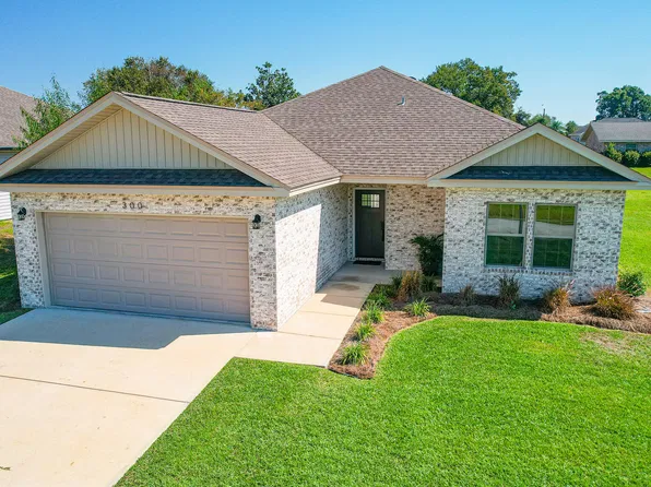 300 Hugh Thomas Dr, Panama City, FL 32404