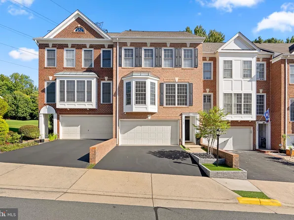 3162 Grovehurst Pl, Alexandria, VA 22310